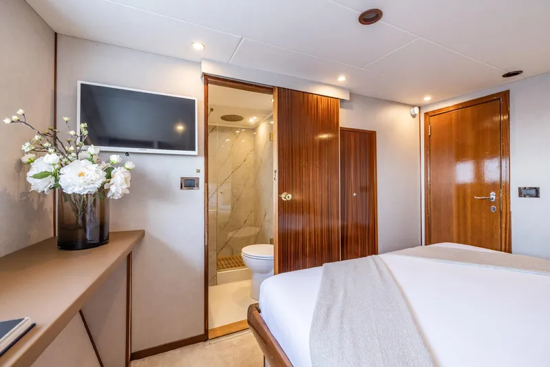 Sissi Yacht Photos Pics 