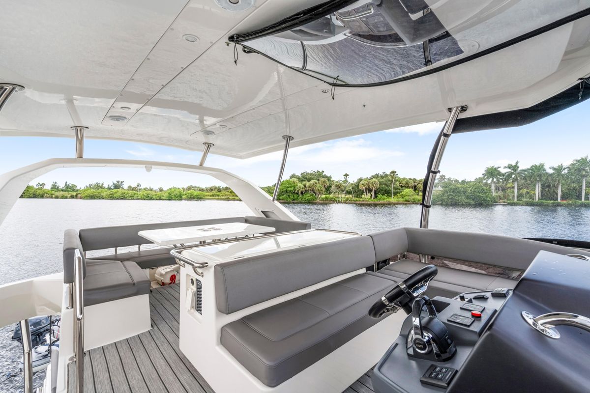 2019 Aquila 44 