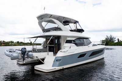 Yacht
