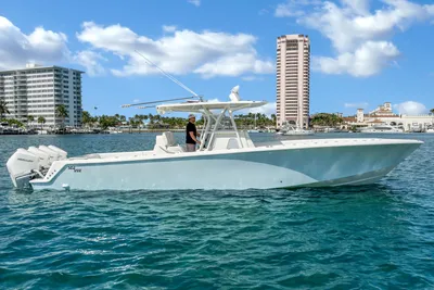 SeaVee 390Z