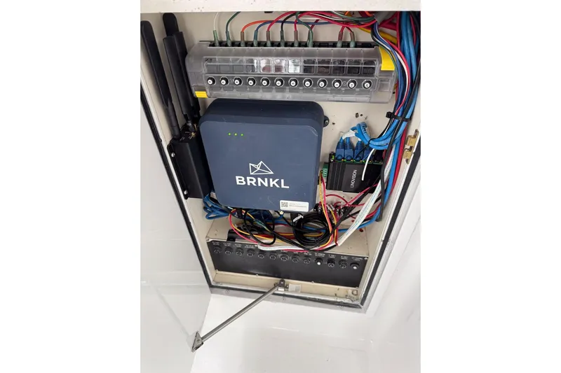 Archangel Yacht Photos Pics Electrical panel with BRNKL device in a 1992 Viking 43 Open boat.