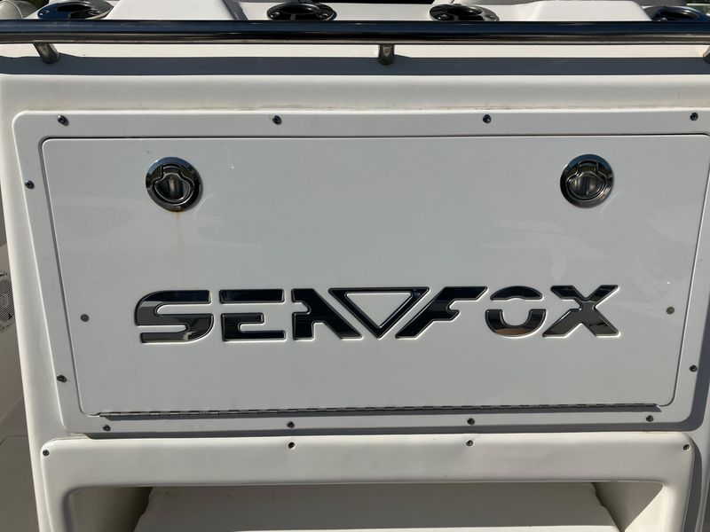 2019 Sea Fox 288 Commander