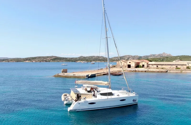 Uno Yacht Photos Pics 