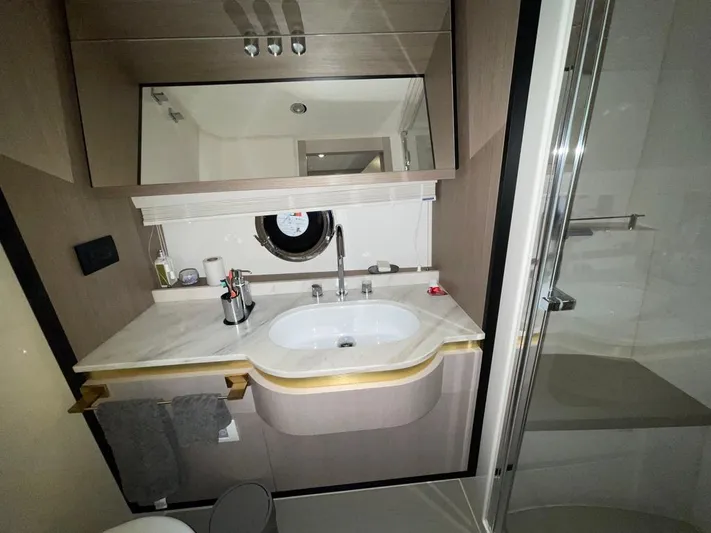 " Veloce" Yacht Photos Pics 