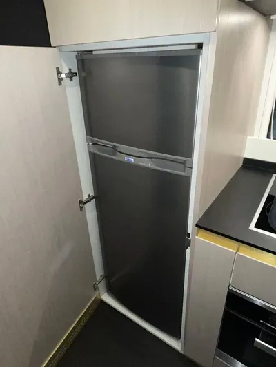 " Veloce" Yacht Photos Pics 