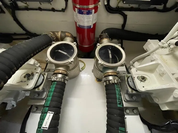 " Veloce" Yacht Photos Pics 