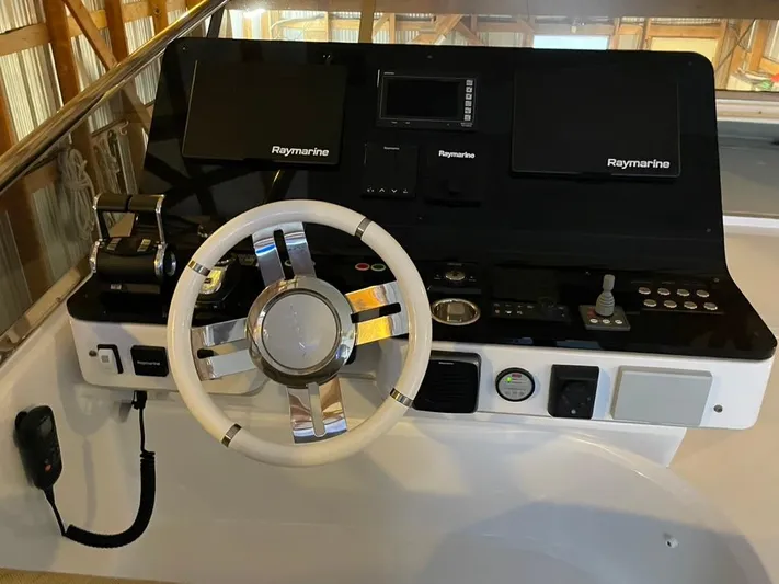 " Veloce" Yacht Photos Pics 