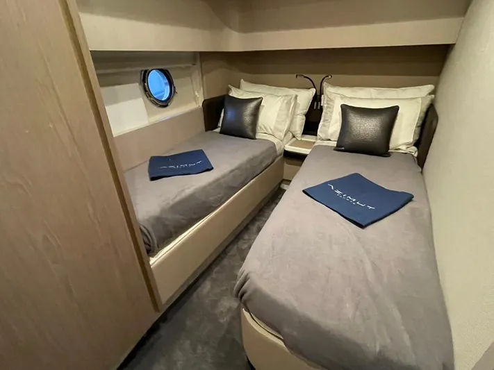 " Veloce" Yacht Photos Pics 