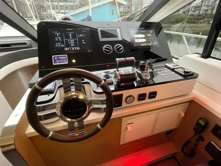 " Veloce" Yacht Photos Pics 