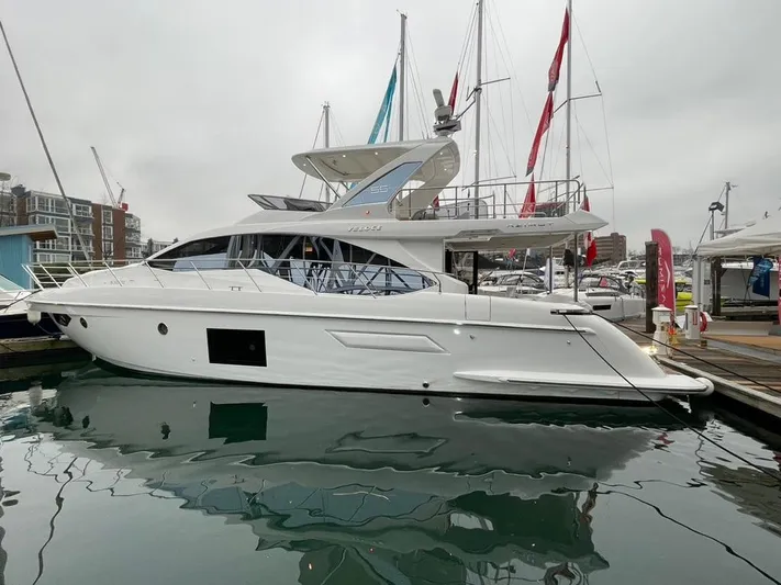 " Veloce" Yacht Photos Pics 