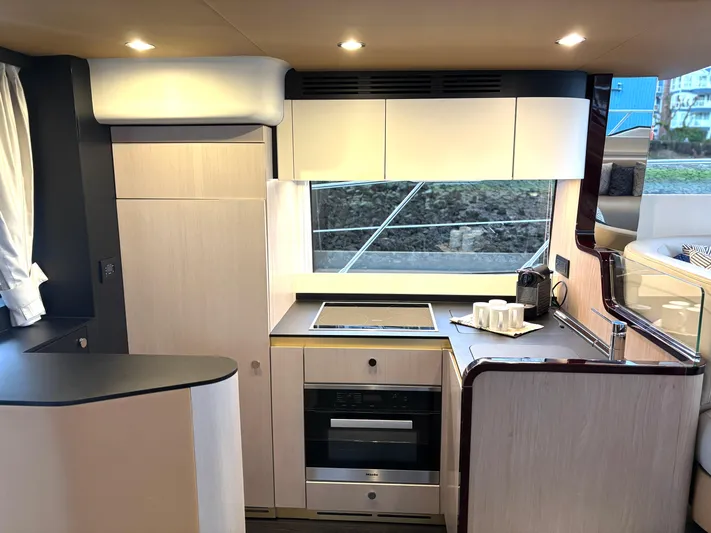 " Veloce" Yacht Photos Pics 