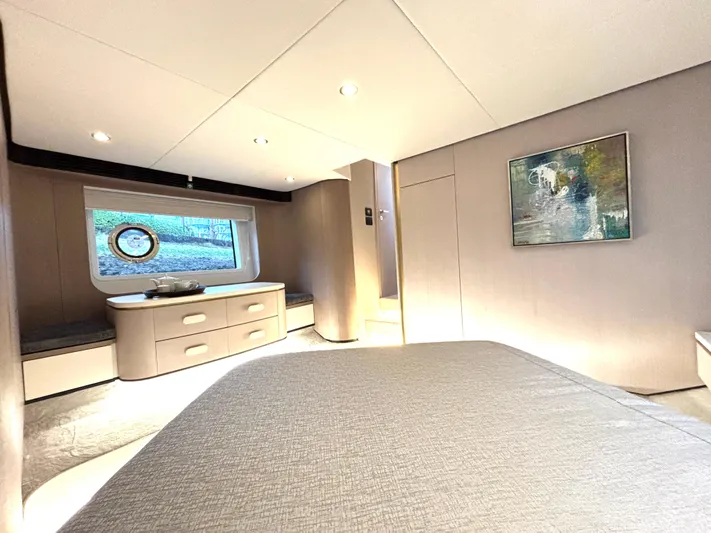 " Veloce" Yacht Photos Pics 