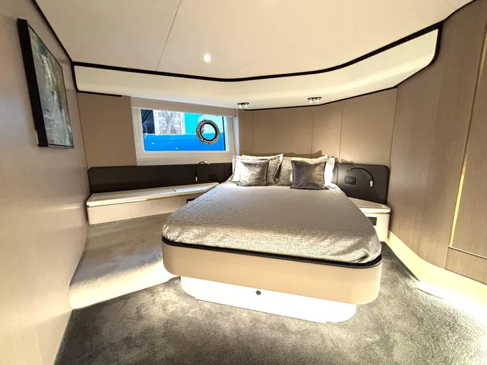 " Veloce" Yacht Photos Pics 