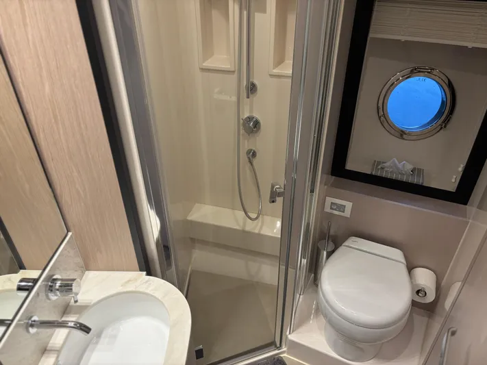 " Veloce" Yacht Photos Pics 