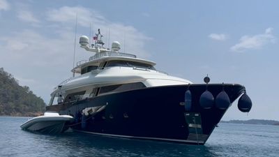 2006 Custom Line Navetta 30