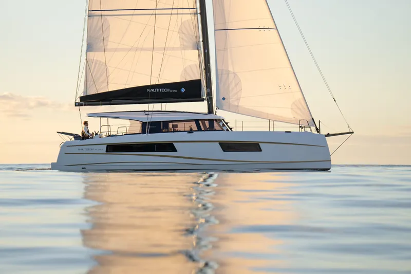  Yacht Photos Pics Nautitech 48 Open
