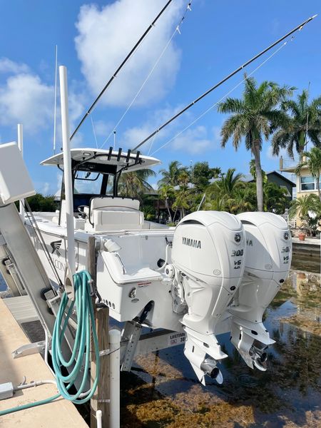 2022 Sea Hunt 30 Gamefish CB