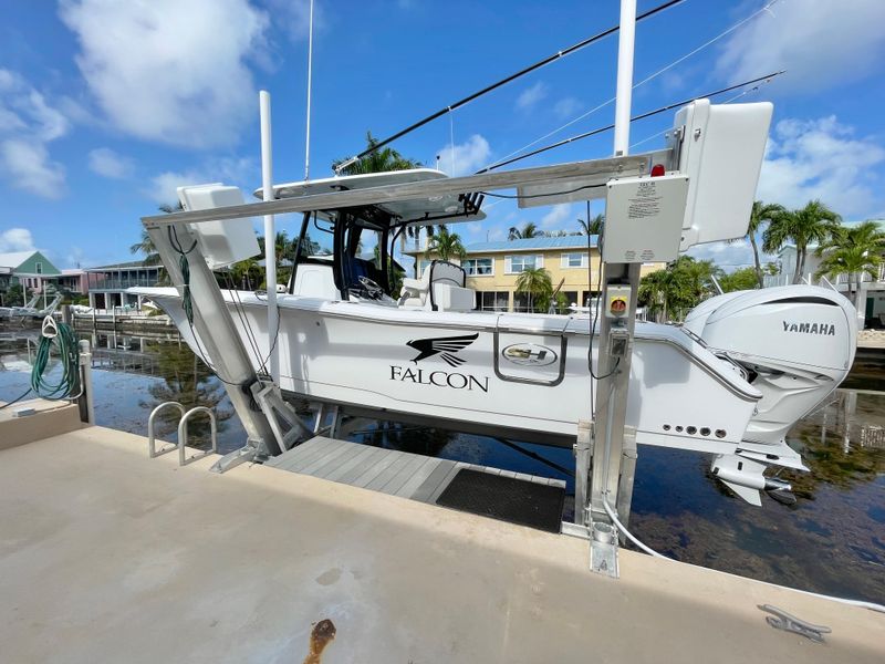 2022 Sea Hunt 30 Gamefish CB