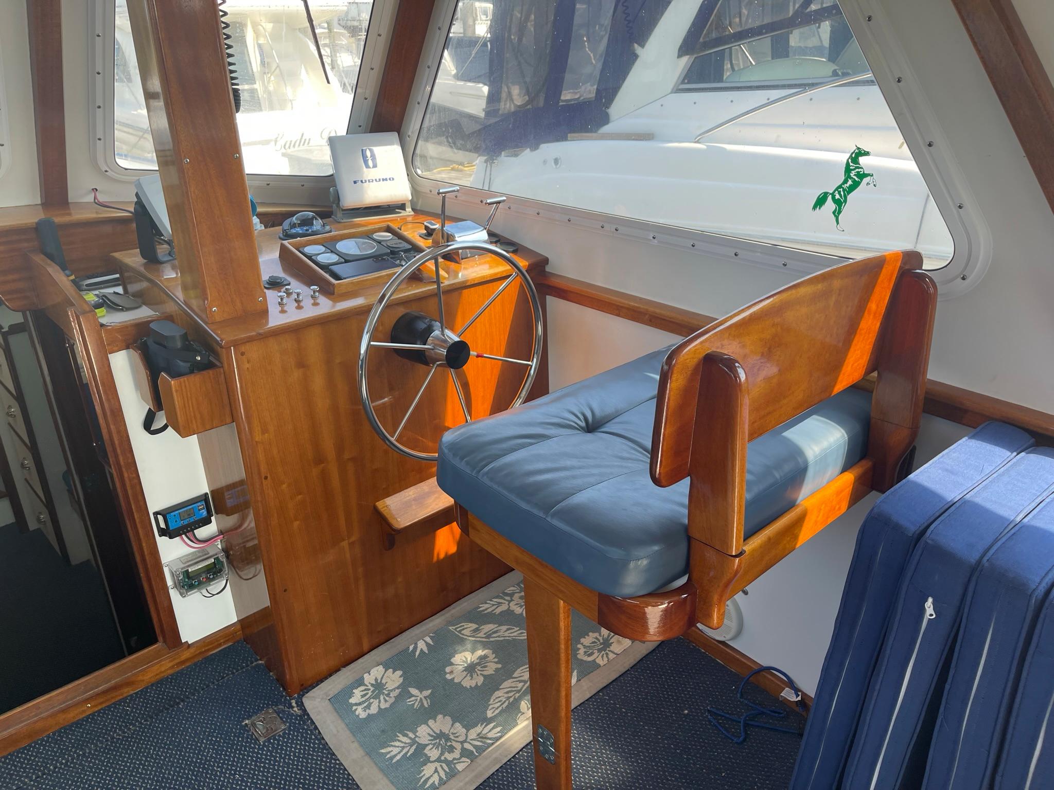 1974 Jarvis Newman Flybridge Cruiser Downeast for sale - YachtWorld