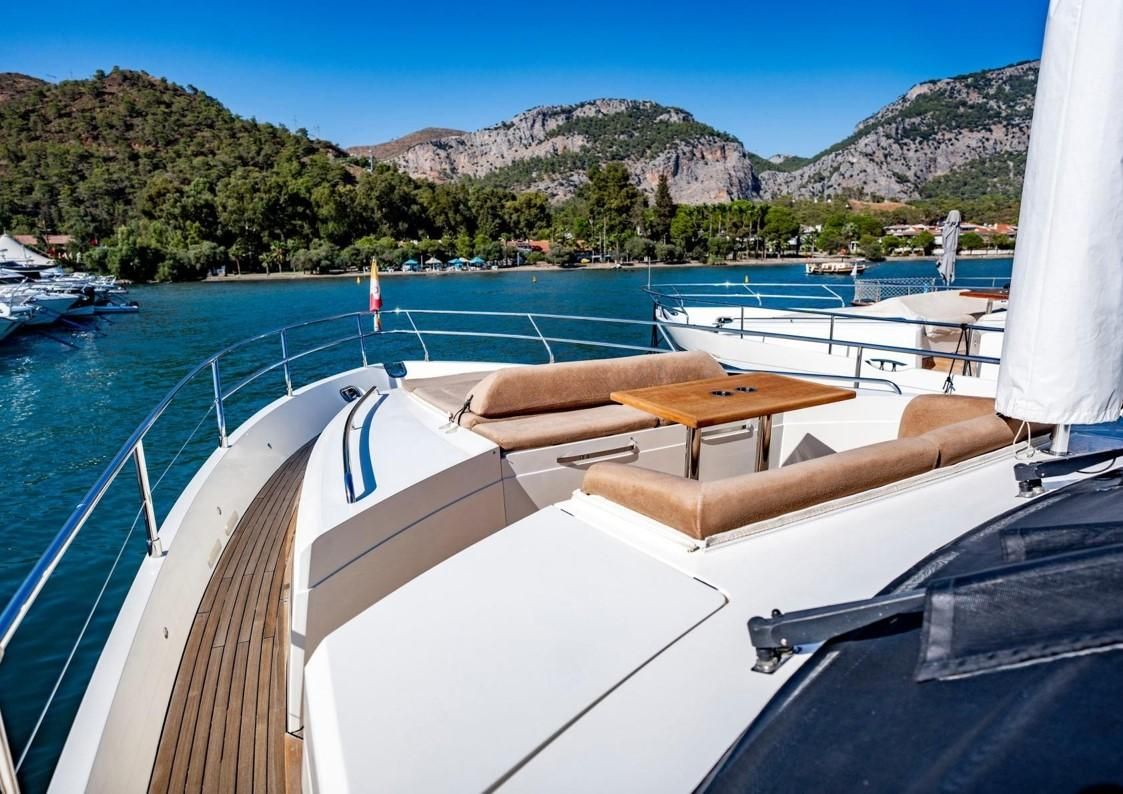2011 Princess 75 