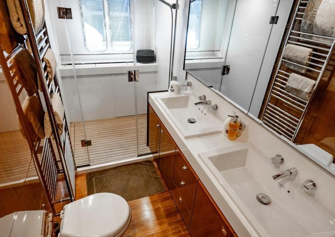 2011 Princess 75 