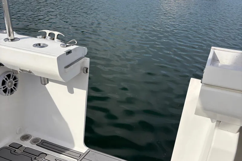 Hammercat 35-115 Yacht Photos Pics 2021 Hammer Yachts HammerCat 35 boat deck with water view.