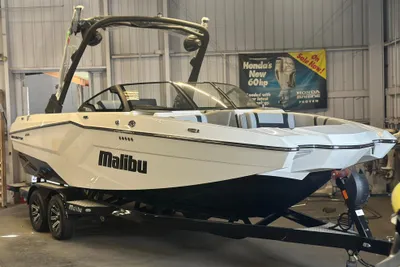 Malibu Wakesetter 23 MXZ