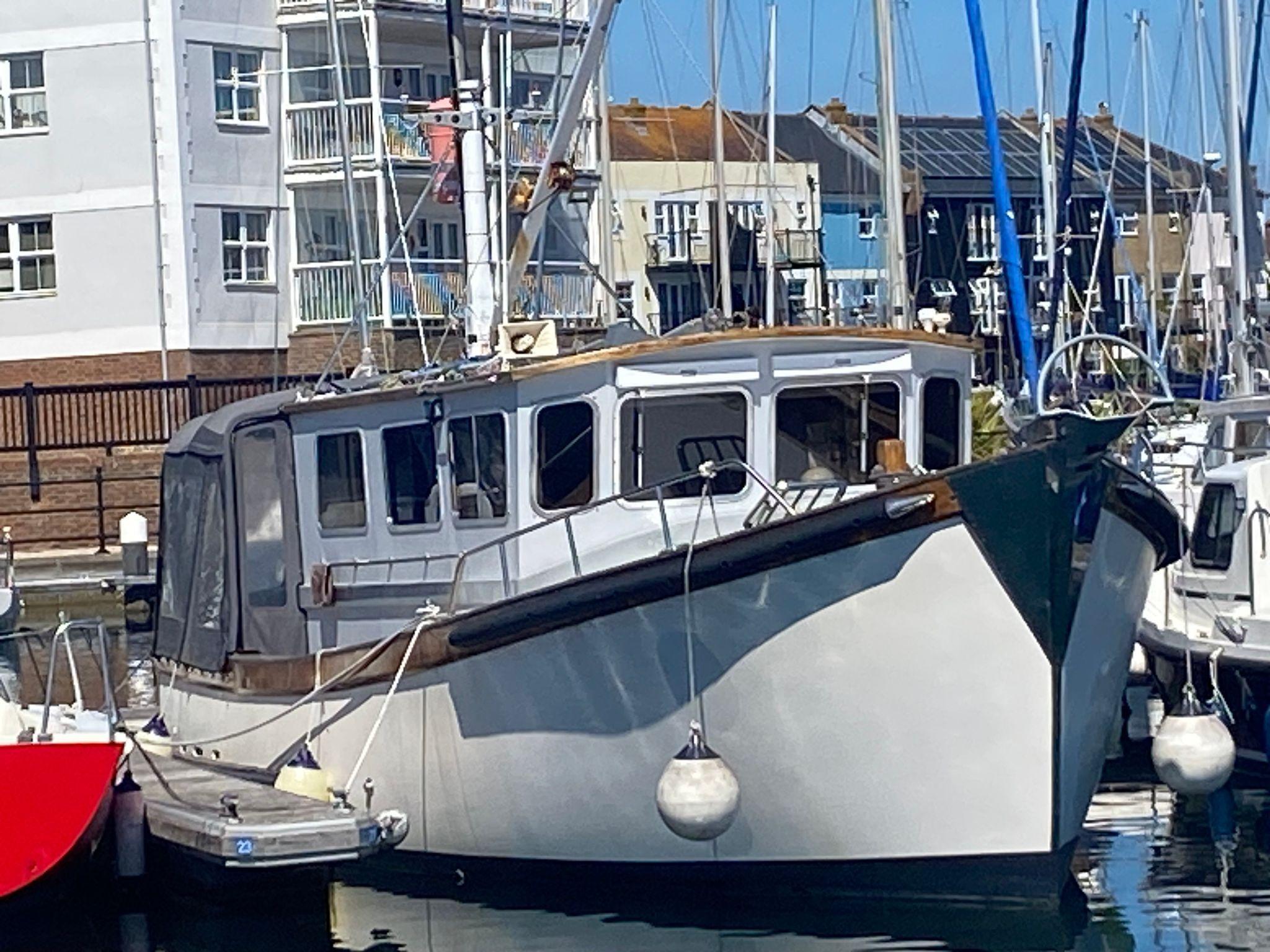 cygnus trawler yacht