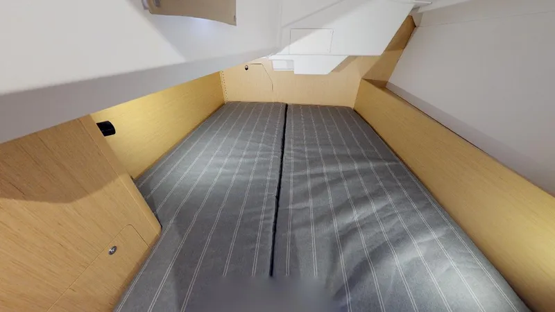 Sea Lilly Yacht Photos Pics 