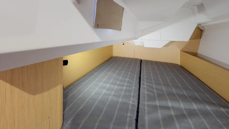 Sea Lilly Yacht Photos Pics 