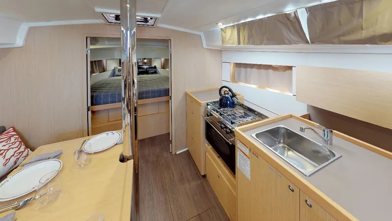 Sea Lilly Yacht Photos Pics 