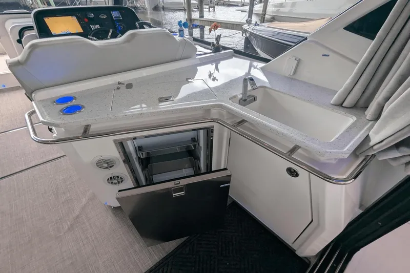 Frog Prince II Yacht Photos Pics 