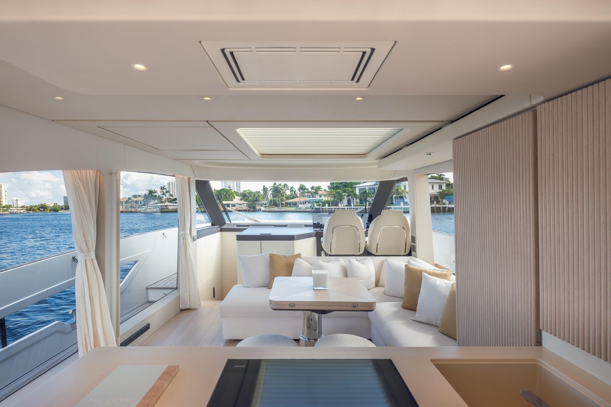 2025 Azimut 60 