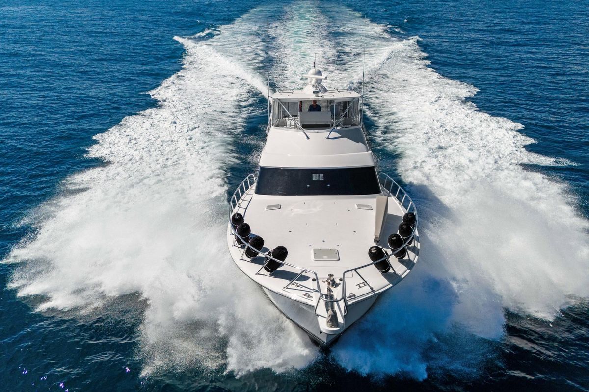 2016 Hatteras 63 