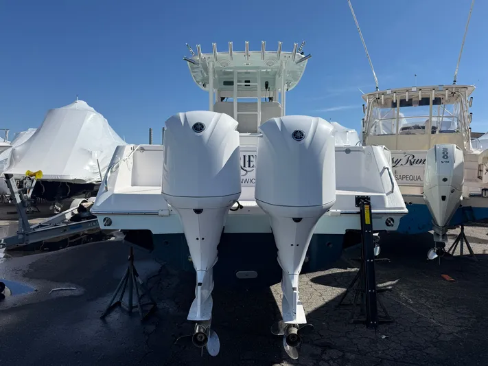 Ariel Yacht Photos Pics 