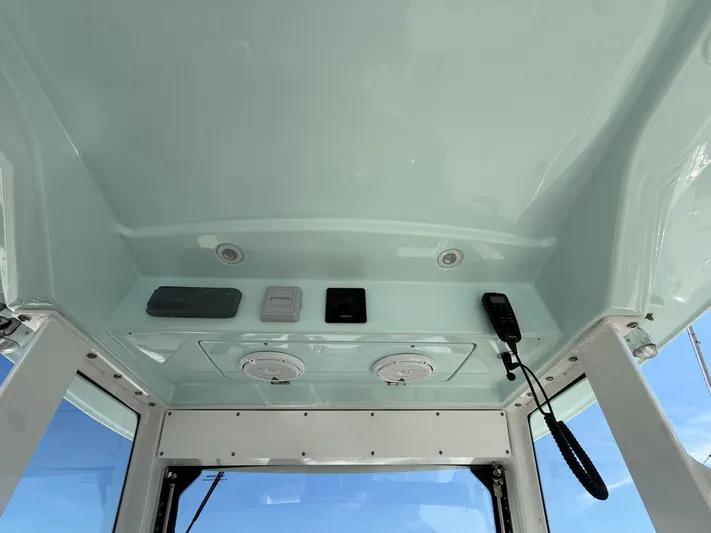 Ariel Yacht Photos Pics 