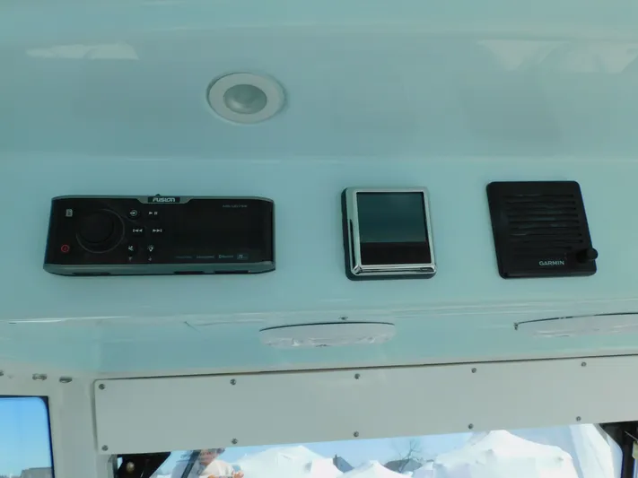 Ariel Yacht Photos Pics 