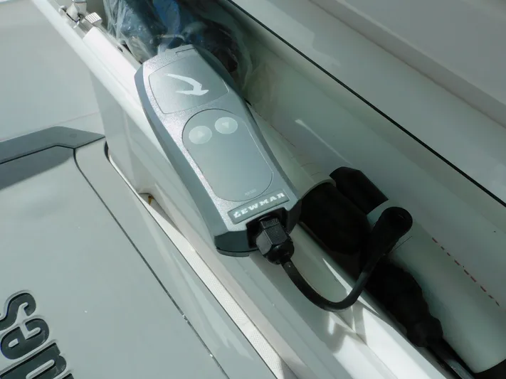 Ariel Yacht Photos Pics 