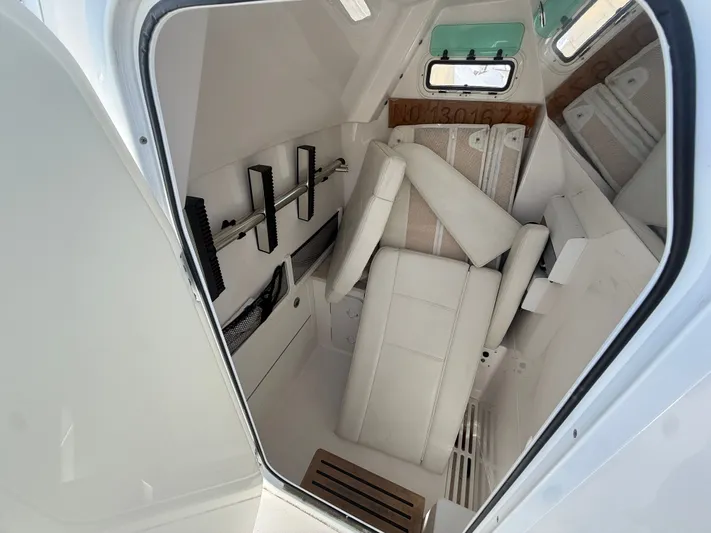 Ariel Yacht Photos Pics 