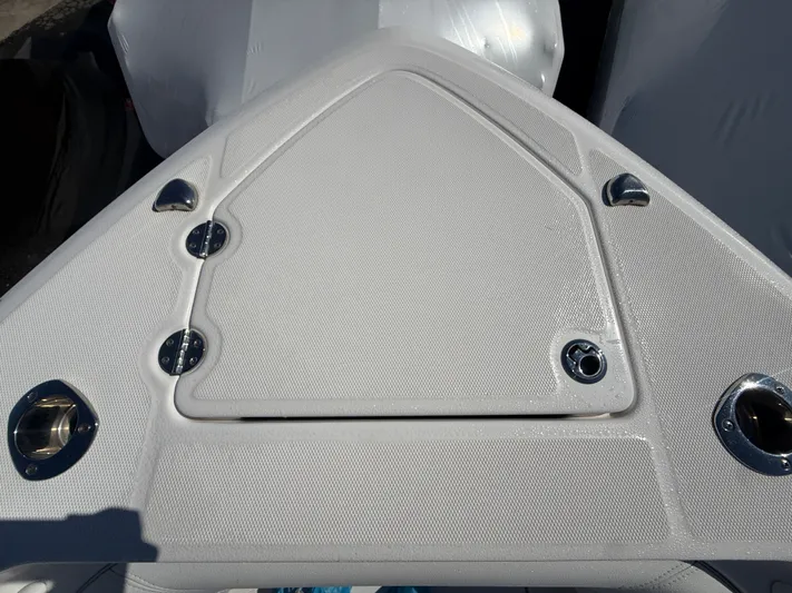 Ariel Yacht Photos Pics 