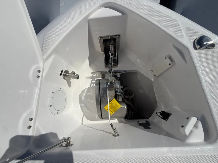 Ariel Yacht Photos Pics 