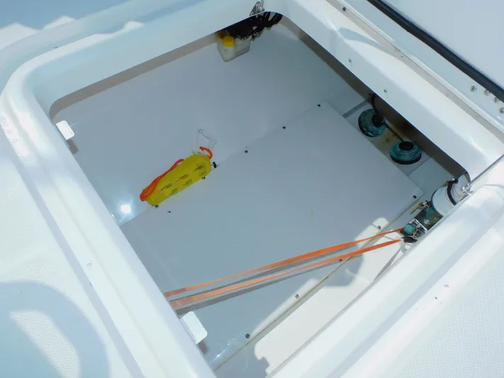 Ariel Yacht Photos Pics 