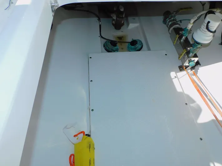 Ariel Yacht Photos Pics 