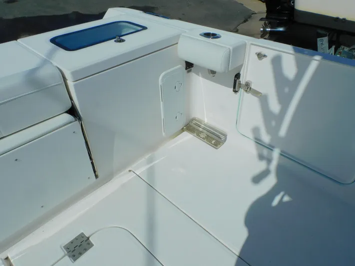 Ariel Yacht Photos Pics 