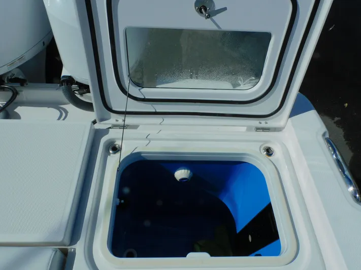 Ariel Yacht Photos Pics 