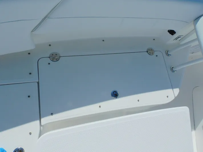 Ariel Yacht Photos Pics 