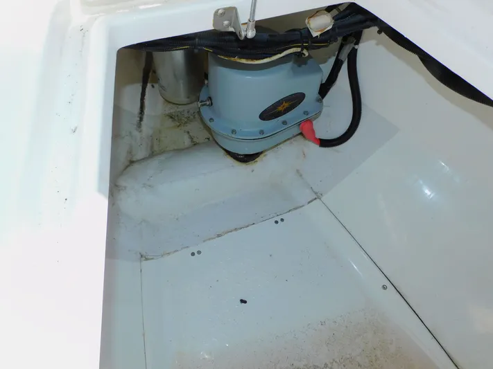 Ariel Yacht Photos Pics 