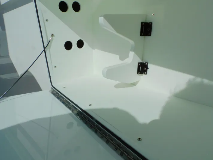 Ariel Yacht Photos Pics 