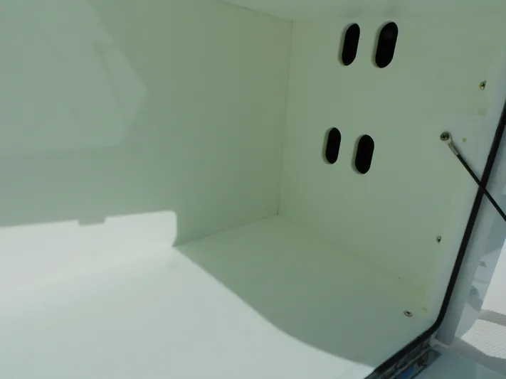 Ariel Yacht Photos Pics 