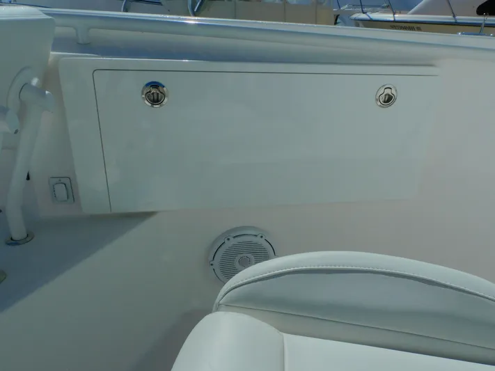 Ariel Yacht Photos Pics 